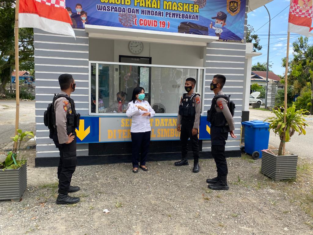Personil Samapta Patroli di Terminal Simbor dan himbau masyarakat pakai masker dan beri pesan Kantibmas